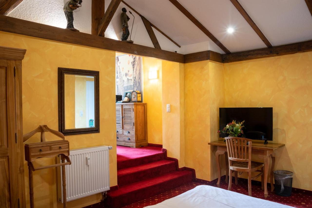 Hotel Landhaus Knappmann Есен Екстериор снимка