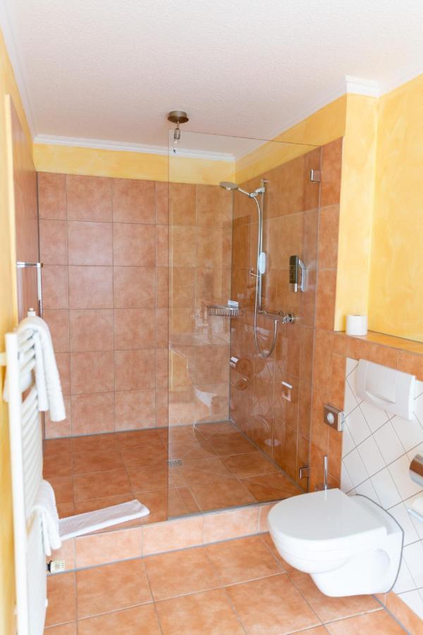 Hotel Landhaus Knappmann Есен Екстериор снимка