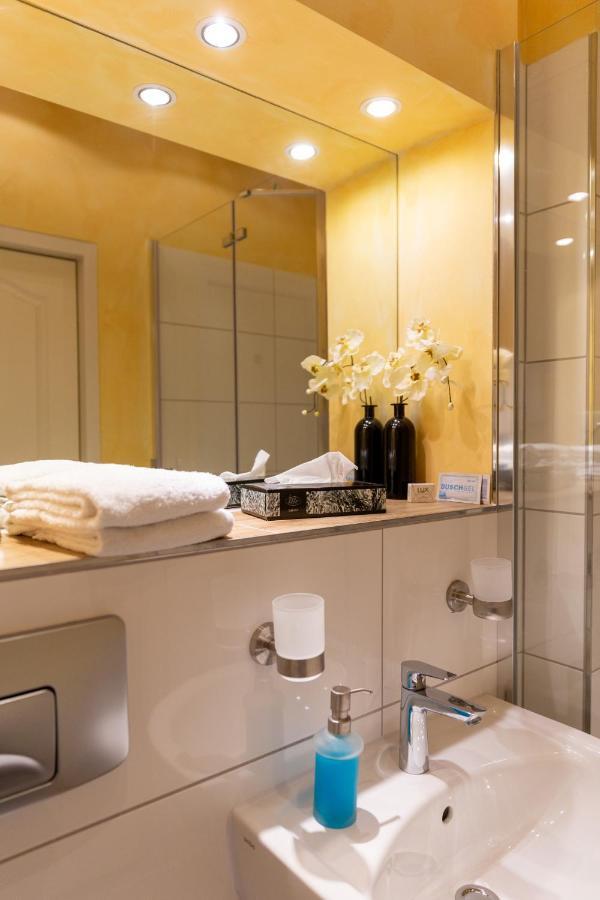 Hotel Landhaus Knappmann Есен Екстериор снимка
