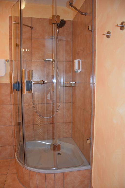 Hotel Landhaus Knappmann Есен Екстериор снимка