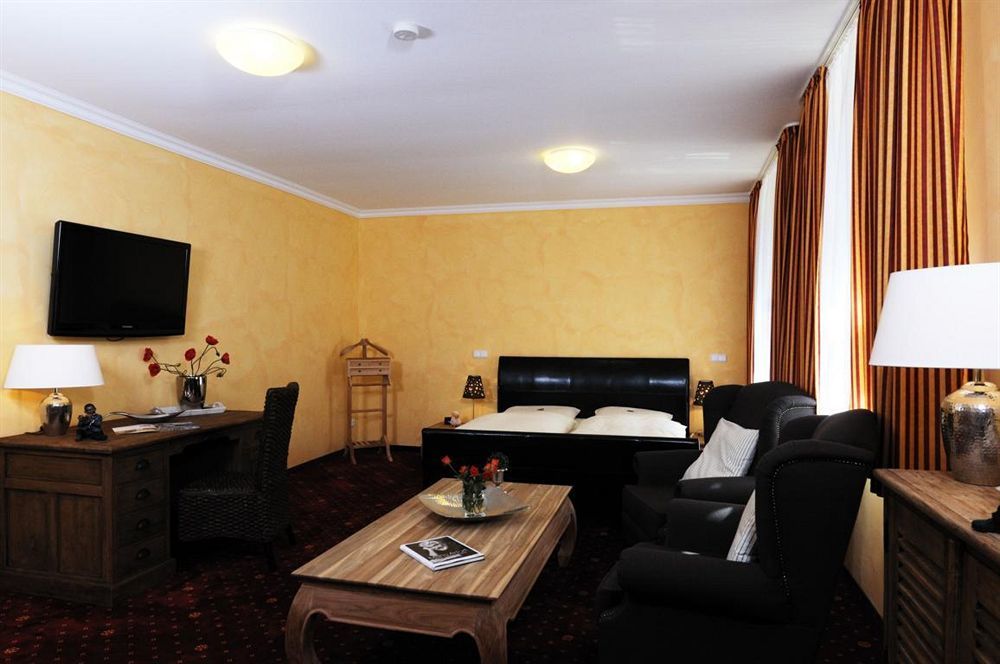 Hotel Landhaus Knappmann Есен Екстериор снимка